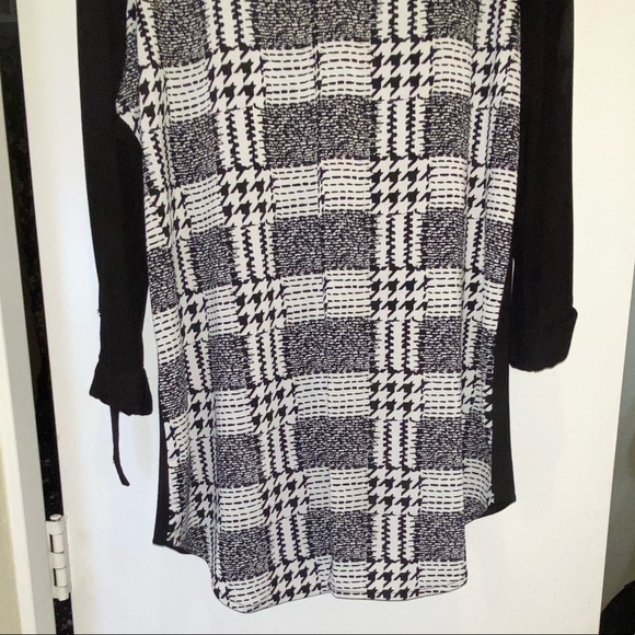 Black plaid Peter Nygard blouse - Picture 8 of 10